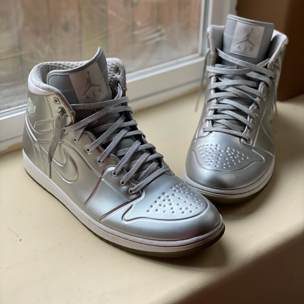 Jordan 1 Anodized Silver